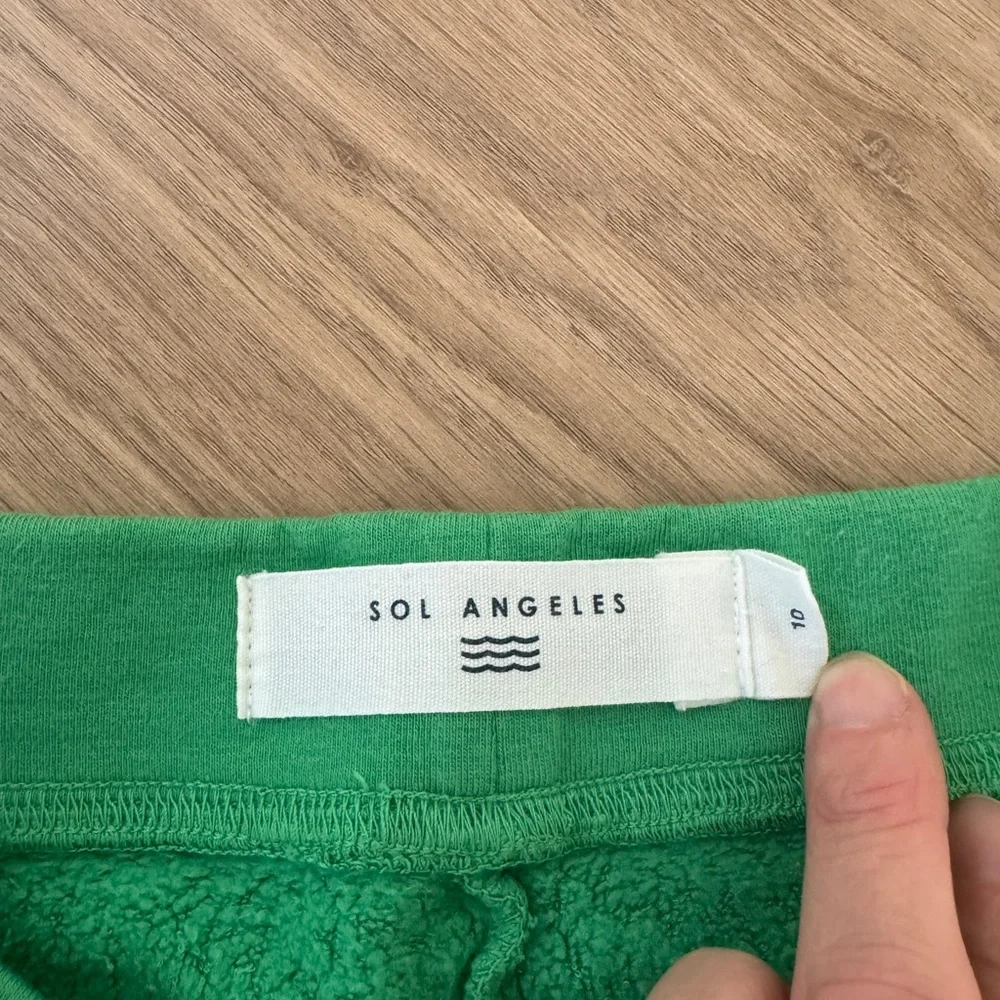 SOL ANGELES Green Cloth Drawstring Shorts Size 10 - Picture 2 of 3